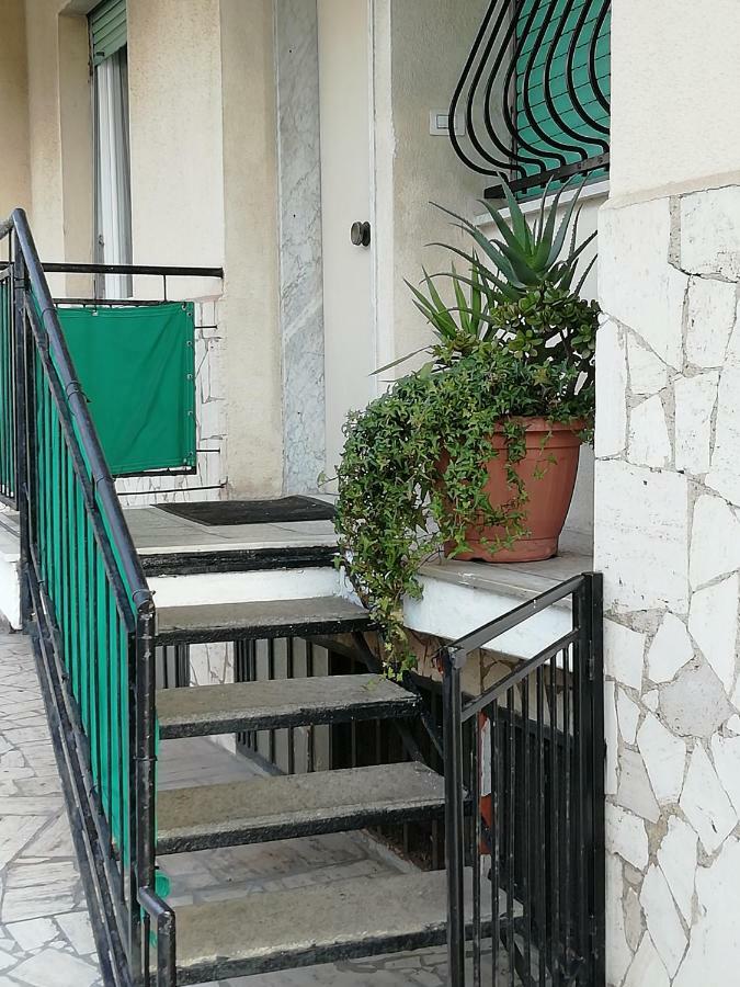 A Due Passi Dal Mare Διαμέρισμα Σέστρι Λεβάντε Εξωτερικό φωτογραφία